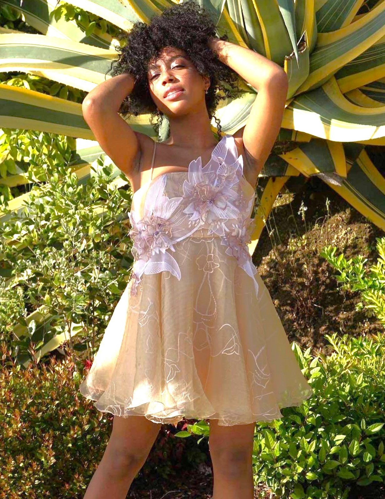 Abito Golden II Organza di seta Ricamo cristalli - immagine 6