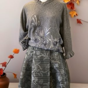 Maglione “Pennellate d’Autunno” – Dipinto Colore Grigio