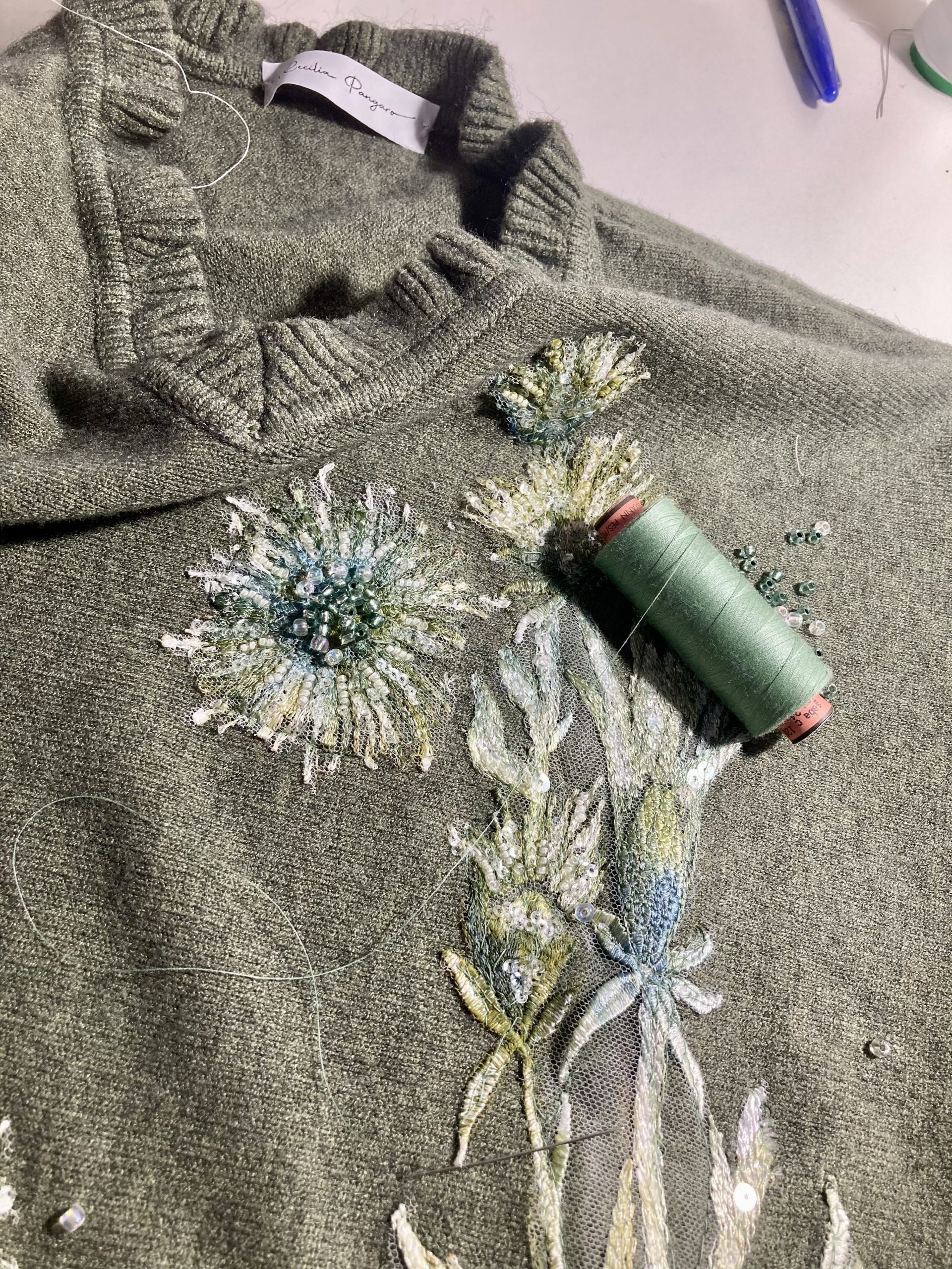 Maglione donna artigianale dipinto a mano – Colore verde - immagine 5